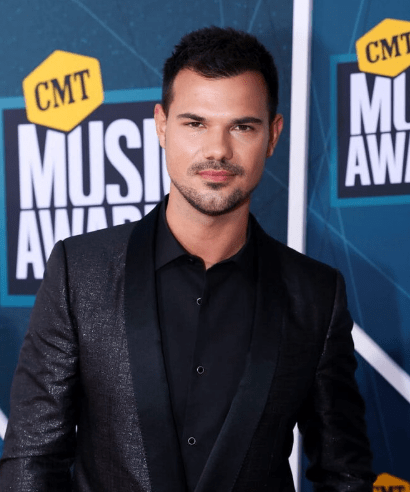 Taylor Lautner Bio